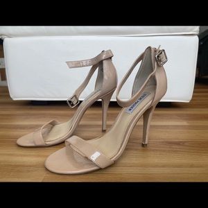 Steve Madden patent nude heels size 9